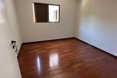 Casa para alugar - 260m&sup2; - Zona I-A