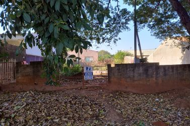 Terreno &agrave; venda - 426m&sup2; - Jardim Panorama