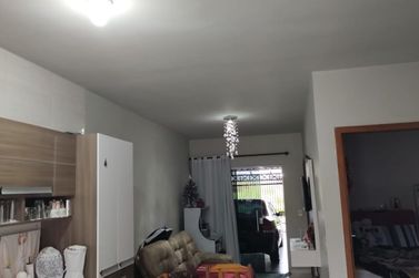 Casa &agrave; venda - 65m&sup2; - Jardim Real