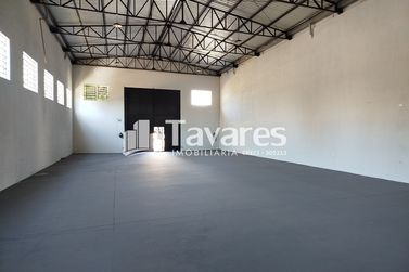 Sal&atilde;o Comercial para alugar - 300m&sup2; - Zona VII