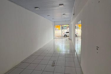 Sala Comercial para alugar - 60m&sup2; - Zona 1 A