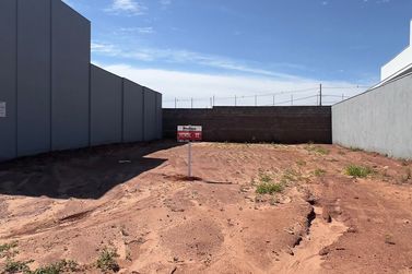 Terreno &agrave; venda - 250m&sup2; - PAYSAGE ESSENZA CONDOM&Iacute;NIO