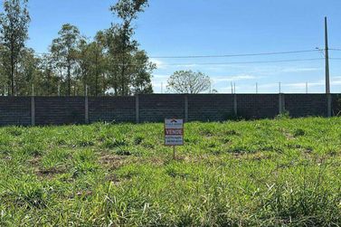 Terreno &agrave; venda - 300m&sup2; - &Aacute;rea Rural de Umuarama