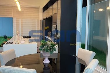 Casa &agrave; venda - 270m&sup2; - Jardim Alphavile