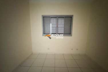 Casa &agrave; venda - 130m&sup2; - Jardim Villa Romana