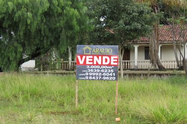 Terreno &agrave; venda - 3000m&sup2; - Centro