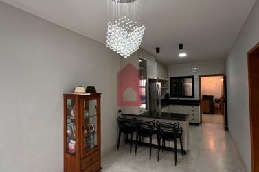 Casa &agrave; venda - 160m&sup2; - Jardim Primavera