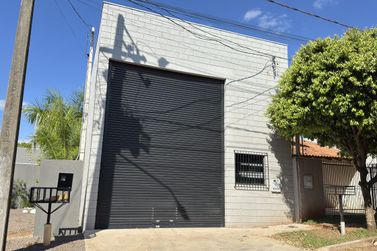 Sal&atilde;o Comercial para alugar - 200m&sup2; - Jardim Janina