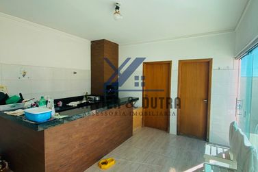 Casa &agrave; venda - 191m&sup2; - Pra&ccedil;a 7 de Setembro, Zona 05