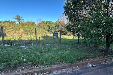 Terreno &agrave; venda - 217m&sup2; - GERA&Ccedil;&Atilde;O CIMA