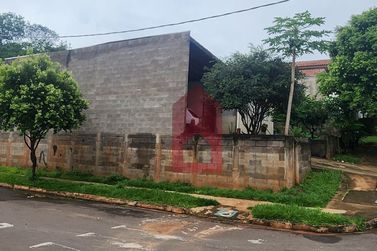 Casa &agrave; venda - 130m&sup2; - Zona VI