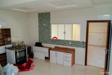 Casa &agrave; venda - 185m&sup2; - Zona Armaz&eacute;m