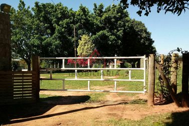 Ch&aacute;cara &agrave; venda - 20000m&sup2; - Jardim Aeroporto