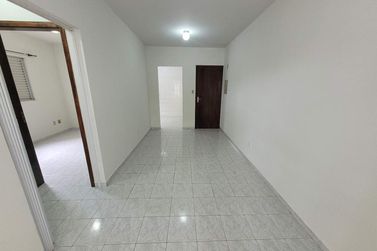 Apartamento para alugar - 81m&sup2; - Zona III