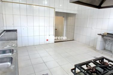 Sal&atilde;o Comercial para alugar - 120m&sup2; - Zona I