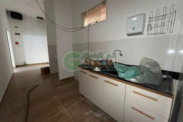 Sal&atilde;o Comercial para alugar - 166m&sup2; - Zona I