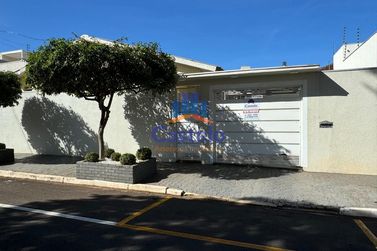 Casa &agrave; venda - 150m&sup2; - ZONA II