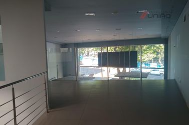 Sal&atilde;o Comercial para alugar - 336m&sup2; - Centro