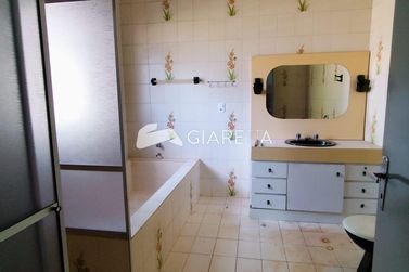 Casa &agrave; venda - 182m&sup2; - CENTRO