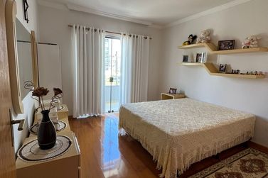 Sobrado &agrave; venda - 188m&sup2; - Zona II A