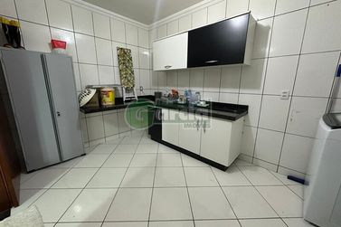 Apartamento para alugar - Zona V