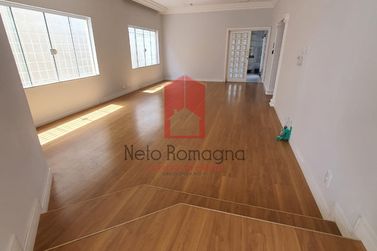 Casa &agrave; venda - 380m&sup2; - Zona I