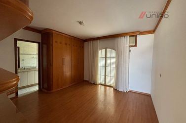 Casa &agrave; venda - 293m&sup2; - Zona Armazem