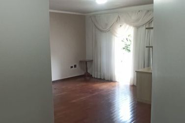 Sobrado &agrave; venda - 376m&sup2; - Zona I