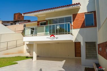 Casa &agrave; venda - 185m&sup2; - Zona Armaz&eacute;m