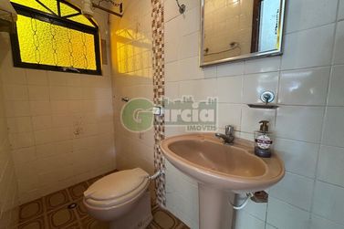 Casa &agrave; venda - 300m&sup2; - Parque San Remo I