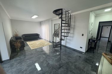 Casa &agrave; venda - 560m&sup2; - Zona II