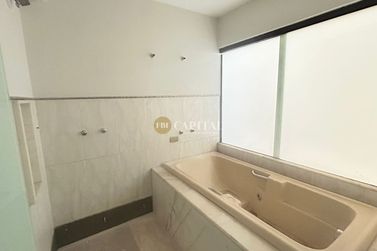 Casa para alugar - 337m&sup2; - Zona I