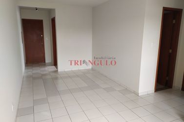 Apartamento &agrave; venda - 68m&sup2; - ZONA III