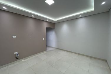 Casa para alugar - 252m&sup2; - ZONA VII