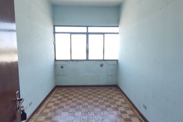 Sal&atilde;o Comercial para alugar - 150m&sup2; - Centro