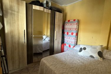 Casa &agrave; venda - 75m&sup2; - Conjunto Residencial Guarani III