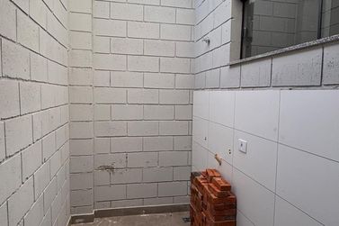 Sal&atilde;o Comercial para alugar - 1000m&sup2; - Parque Industrial II