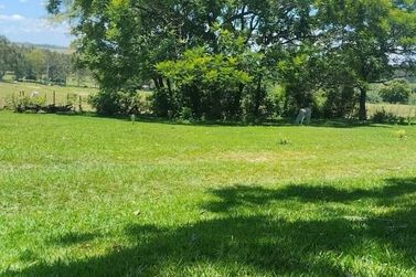 Ch&aacute;cara &agrave; venda - 