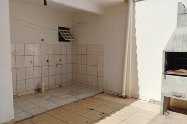 Casa &agrave; venda - 70m&sup2; - Jardim Imperial I