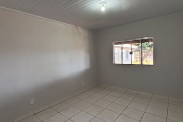 Casa para alugar - 324m&sup2; - ZONA V