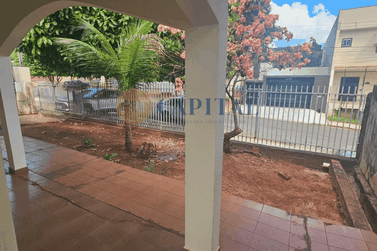 Casa &agrave; venda - 490m&sup2; - Zona V