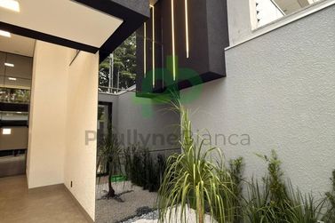 Casa &agrave; venda - 184m&sup2; - ZONA I