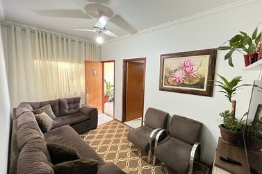 Casa &agrave; venda - 126m&sup2; - Jardim Belo Monte