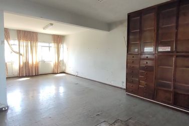 Sal&atilde;o Comercial para alugar - 150m&sup2; - Centro