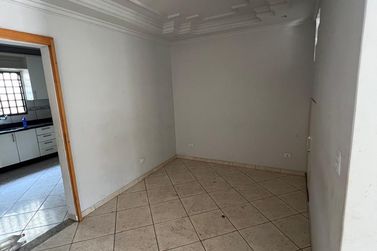 Casa para alugar - 100m&sup2; - Zona II