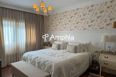 Casa &agrave; venda - 355m&sup2; - Centro