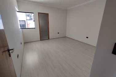 Casa &agrave; venda - 105m&sup2; - Jardim Tropical