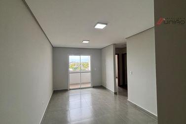 Apartamento para alugar - 77m&sup2; - Zona VII