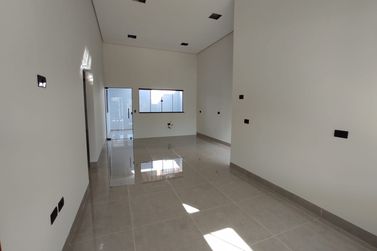 Casa &agrave; venda - 105m&sup2; - Jardim Tropical