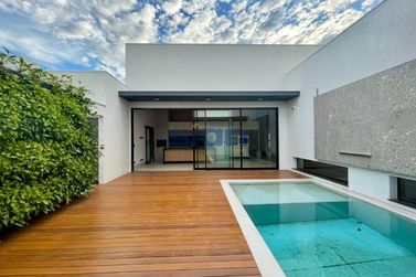 Casa &agrave; venda - 364m&sup2; - Portal Das &Aacute;guas